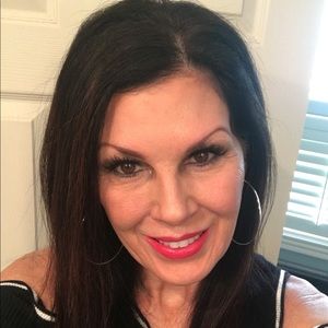 Meet your Posher, Shari